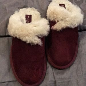 Koolaburra slippers size 9